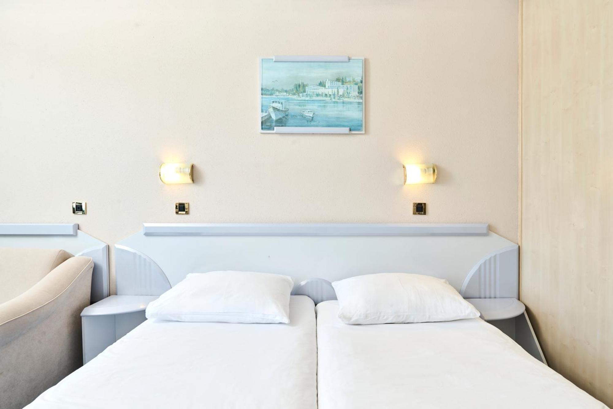 Hotel Plavi Plava Laguna Porec Esterno foto