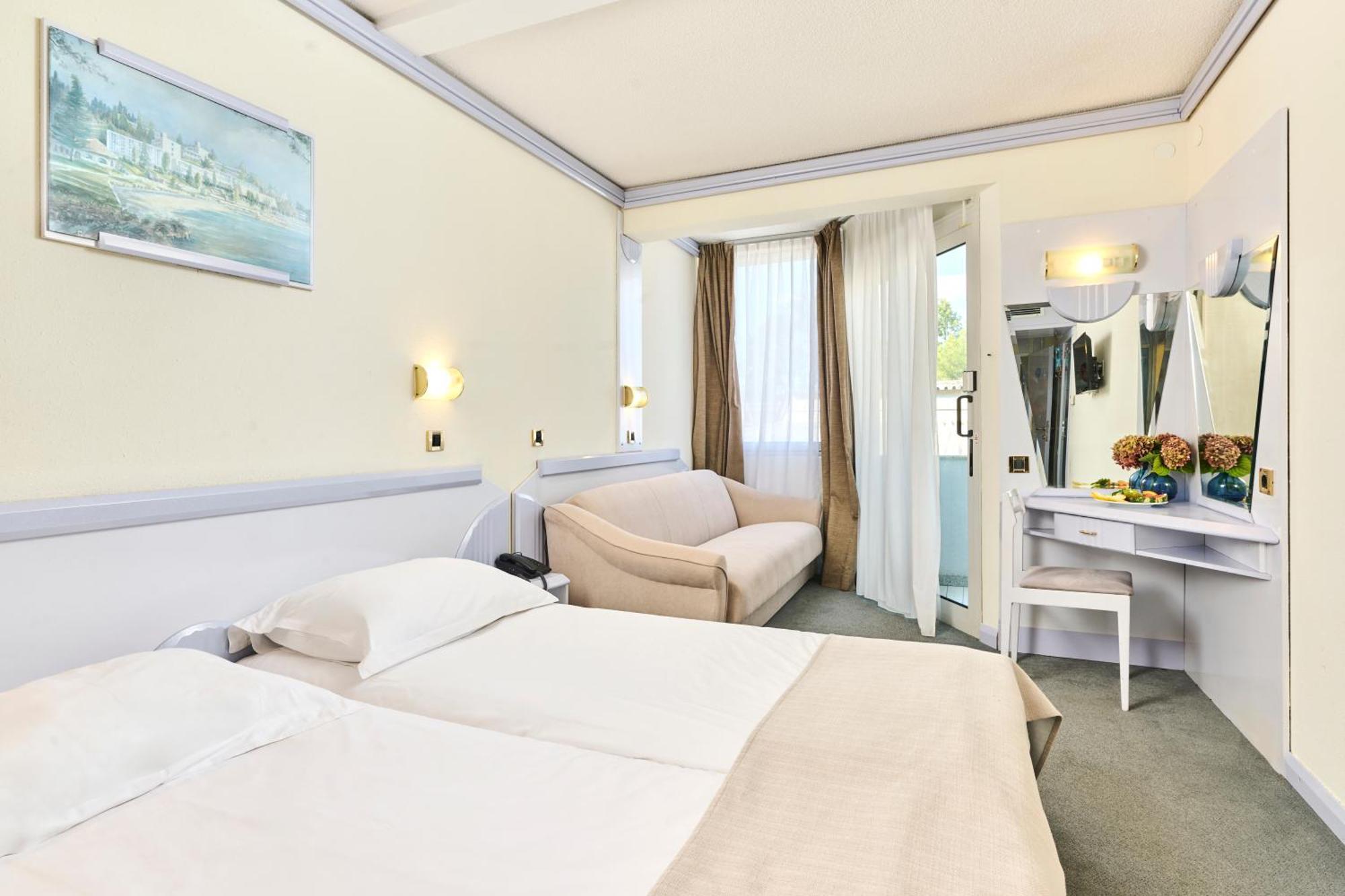 Hotel Plavi Plava Laguna Porec Esterno foto