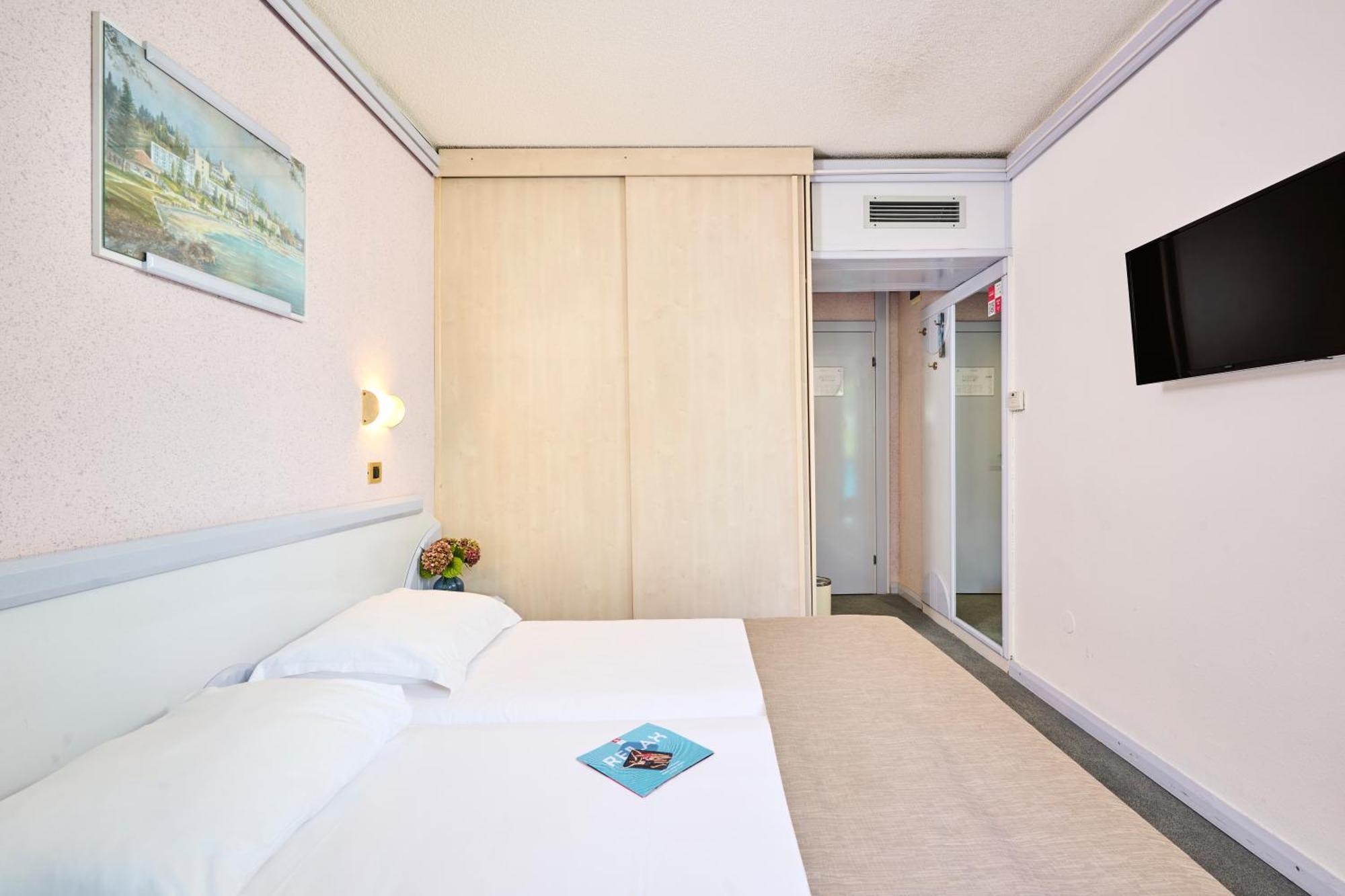 Hotel Plavi Plava Laguna Porec Esterno foto